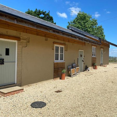 Spring Hill Cottages Towcester Bagian luar foto